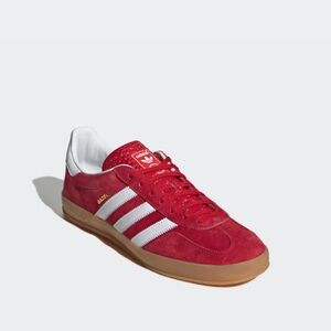 Red Adidas Gazelle Women’s 10